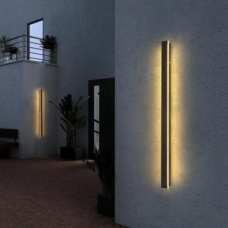 Outdoor Sleek Wall Light