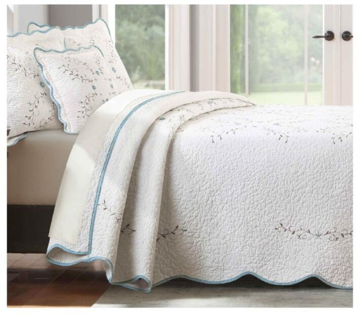 Ophelia Coverlet Set